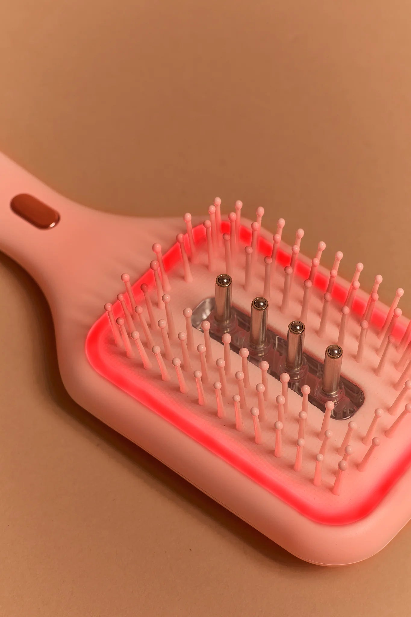 LUMIVÉ™ - The Ultimate Red Light Scalp Brush