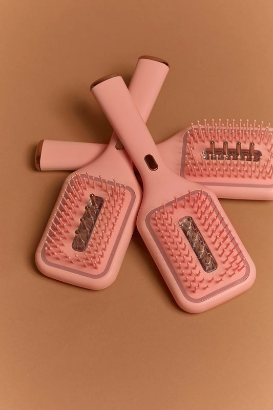 LUMIVÉ™ - The Ultimate Red Light Scalp Brush
