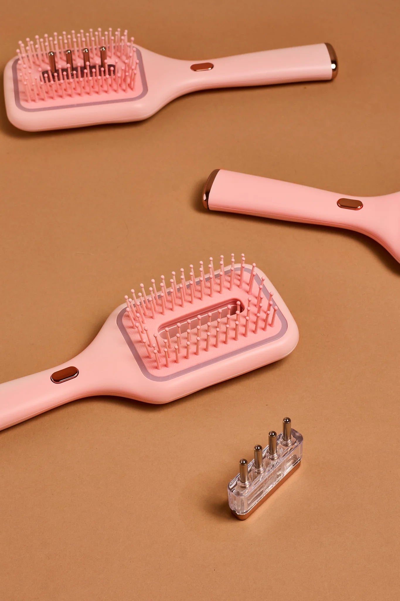 LUMIVÉ™ - The Ultimate Red Light Scalp Brush